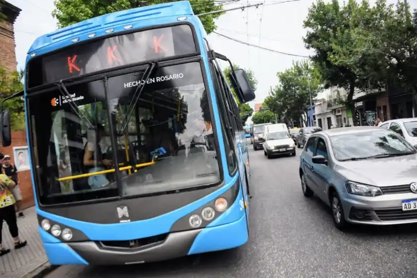 Paro de colectivos y violencia en Rosario: «Puede haber toda la Policía dando vueltas, pero se te para una moto, te pega un tiro y ya está”, señalaron desde la UTA