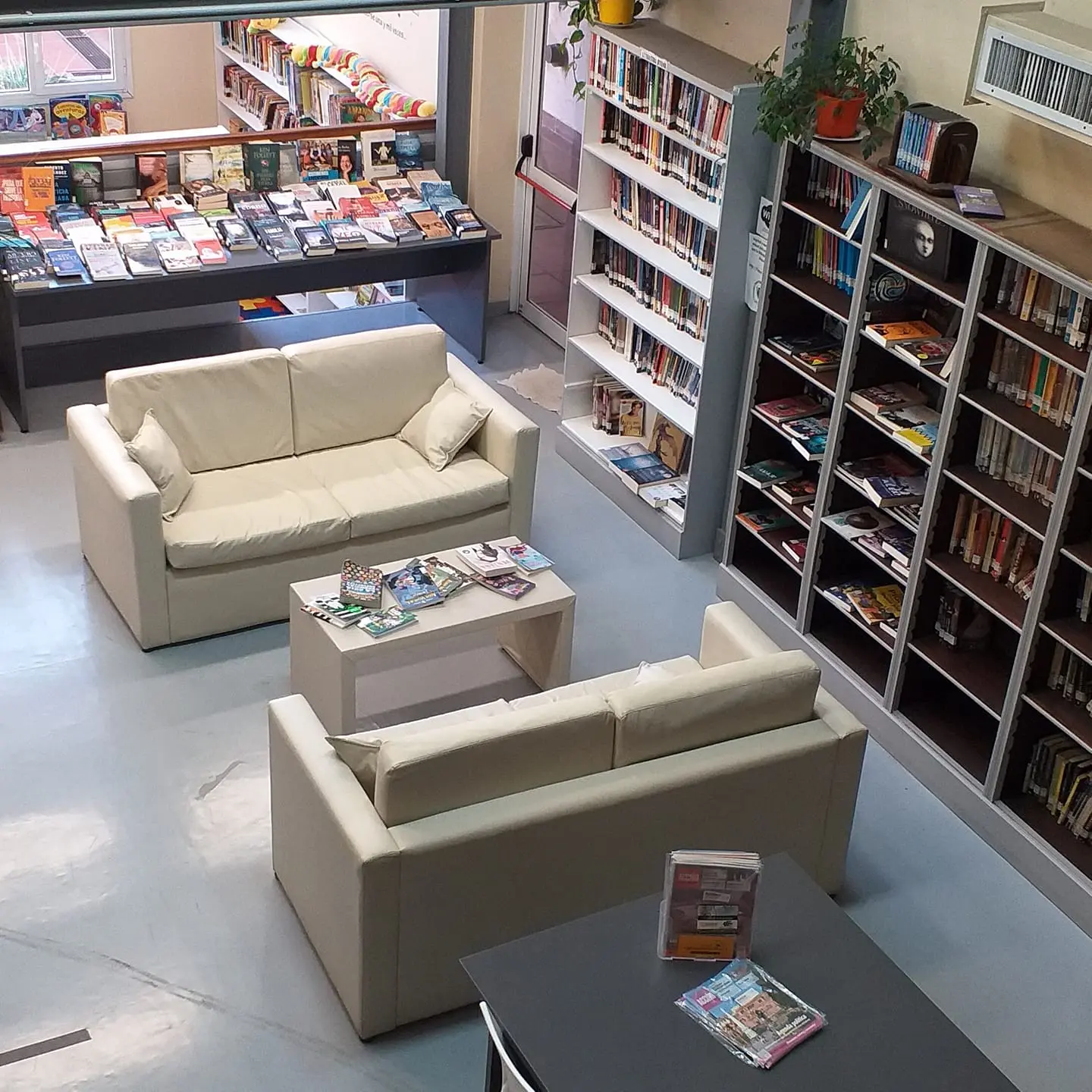 Reabren las bibliotecas Cacuri y Sarmiento
