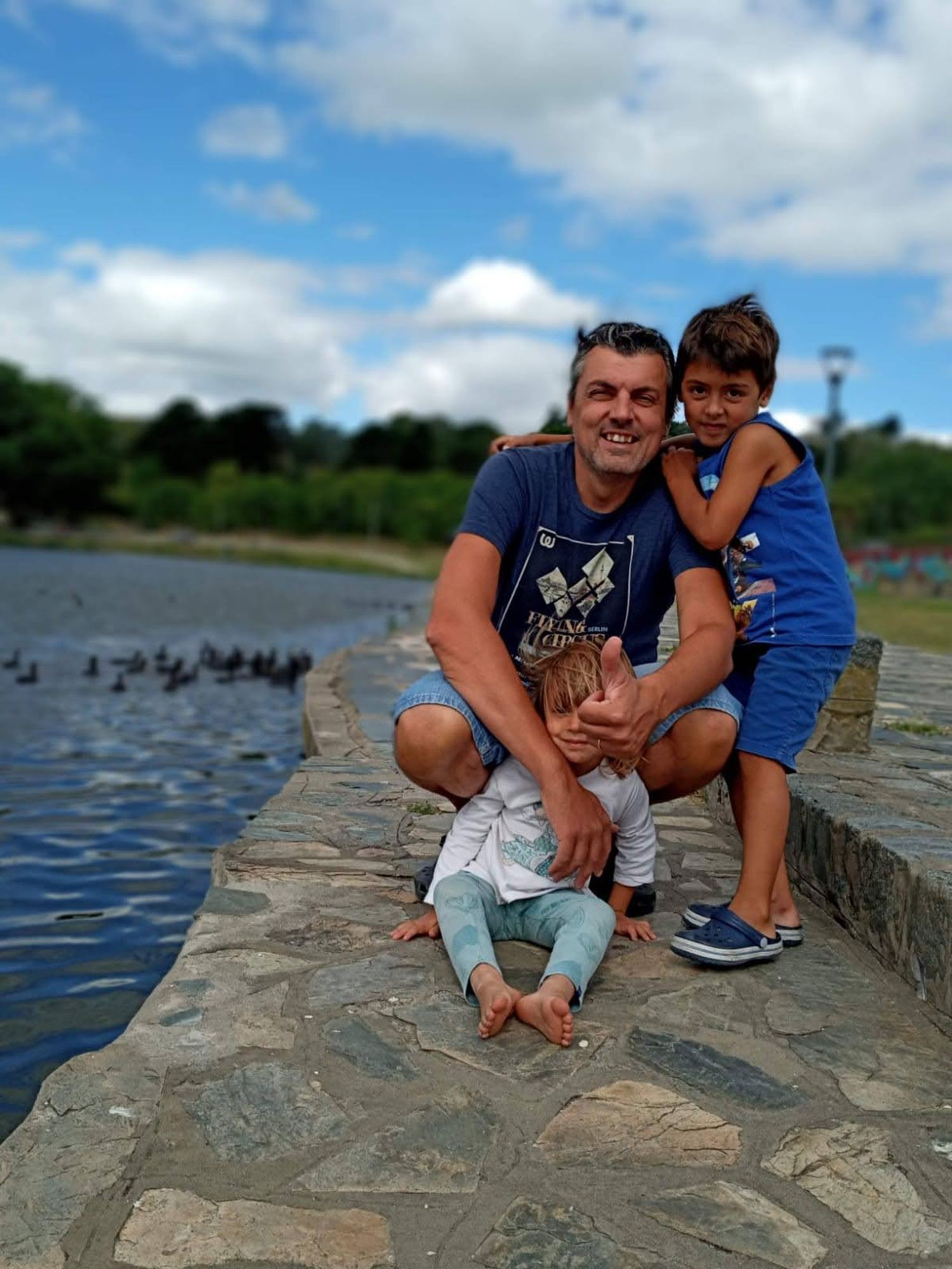Daniele, el italiano que maneja un remis en Tandil y eligió formar una familia en Argentina