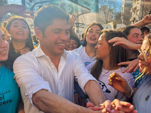 A 49 años de La Noche de los Lápices: Kicillof asistió a la marcha en La Plata