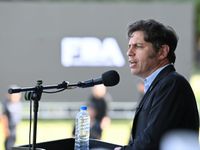 Para Kicillof, Milei debe “responder en la Justicia”, y para CFK “se fue al pasto”