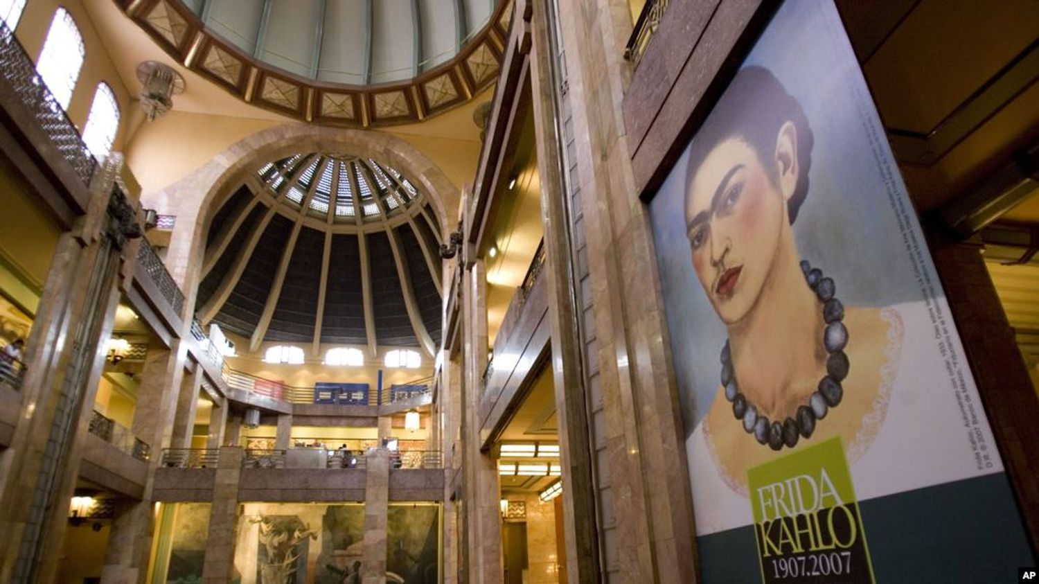 Subastaron cartas de Simón Bolívar, Frida Kahlo y Fidel Castro