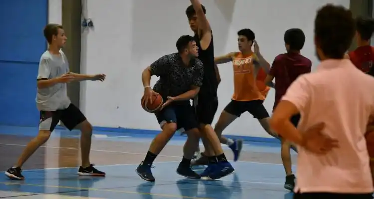 La primera de básquet de Náutico se prepara con la mente puesta en la Asociación Zárate-Campana
