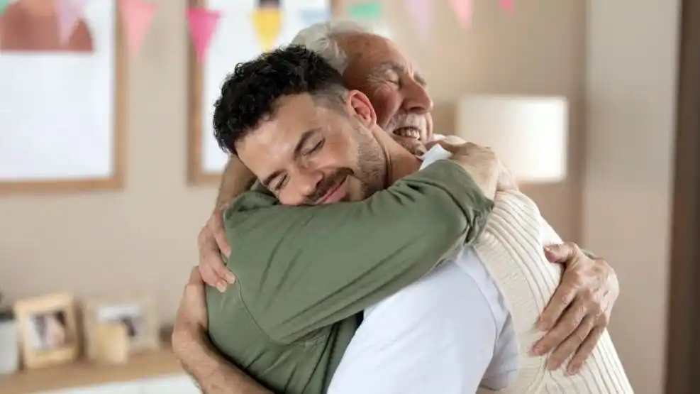 Hoy, Día del Abrazo: un gesto simple que une, contiene y sana
