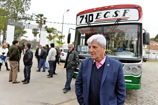 San Fernando: Andreotti inauguró micro que llega al Polideportivo N° 3