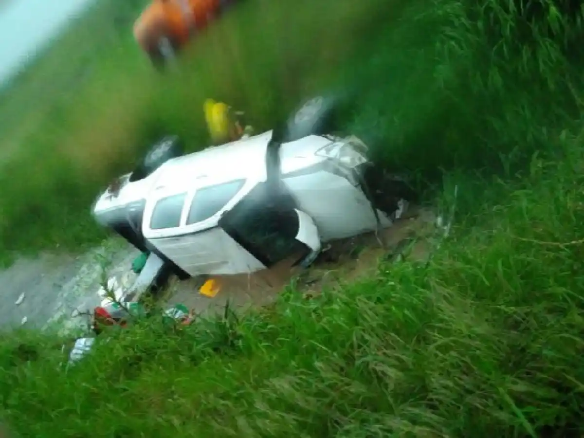 Brinkmann: volcó camioneta  y hay dos heridos 