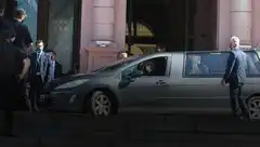 Partió el cortejo fúnebre para dar el último adiós a Maradona