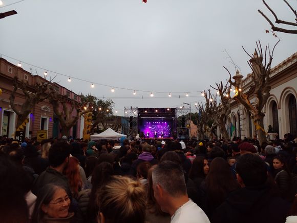 Una multitud disfrutó los shows de cierre de la Fiesta de la Naranja