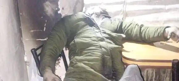 Asesinan de dos tiros en la cabeza a un “soldadito” narco dentro de un búnker