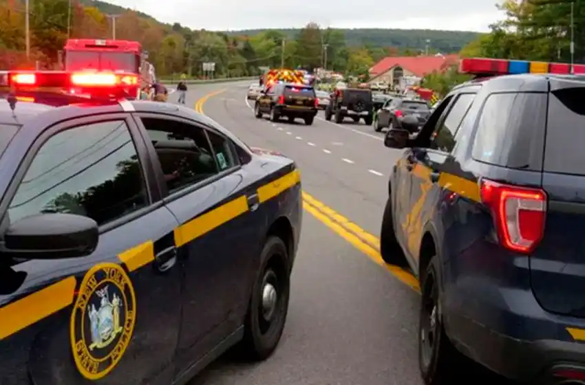 Nueva York: chocó una limusina que iba a una boda y dejó 20 muertos