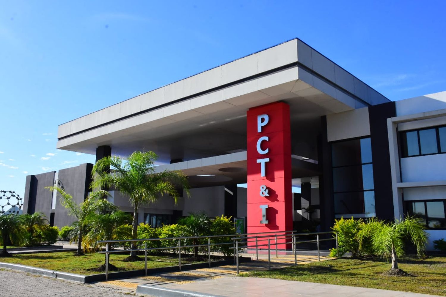 A paso firme, avanza la construcción del edificio del Instituto Politécnico Formosa