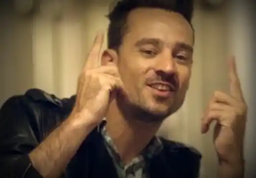 El cantante de Tan Biónica tendrá que ser operado