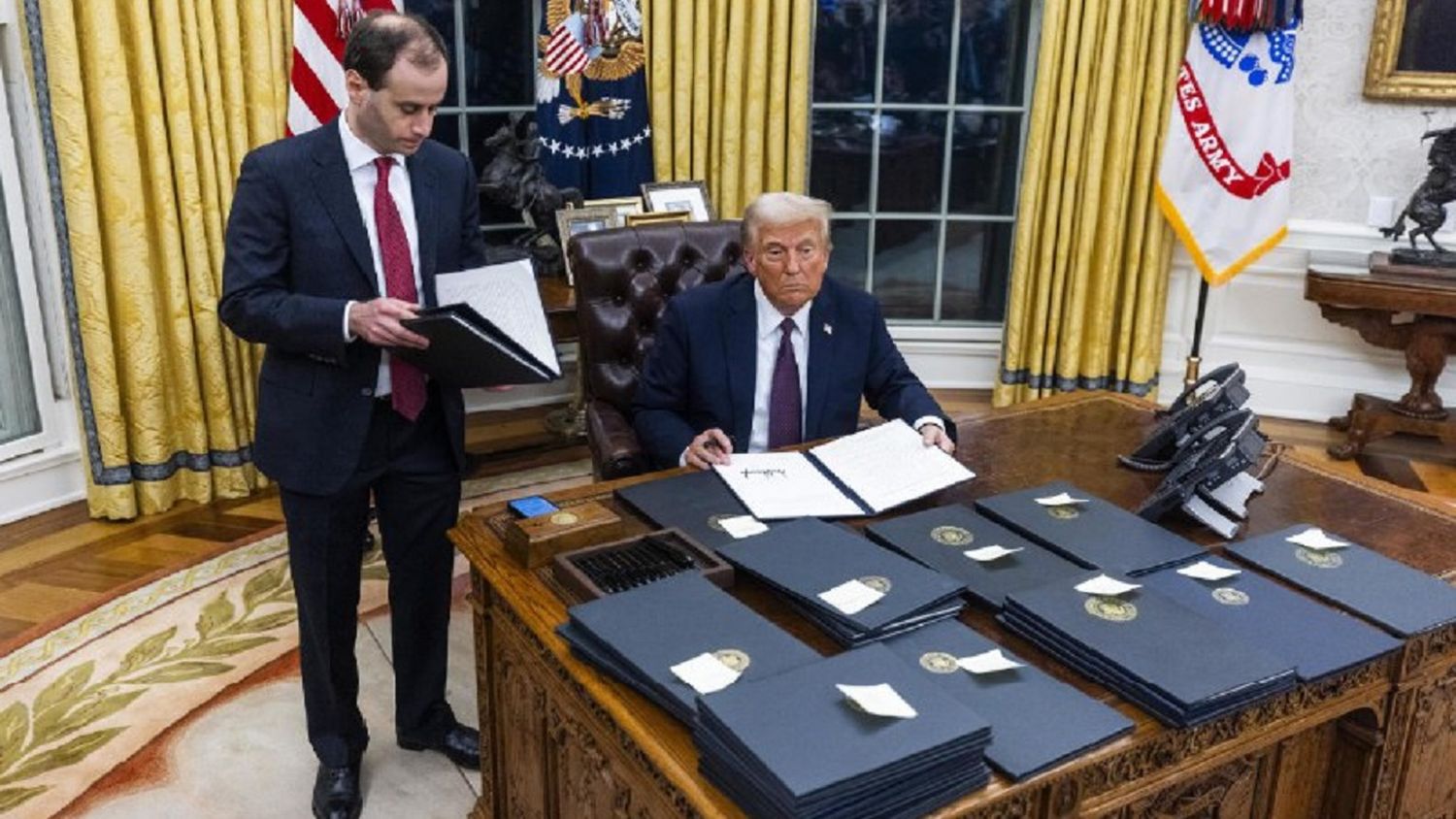 OTRA de Trump: firma decreto que impide a atletas transgénero participar en deportes femeninos