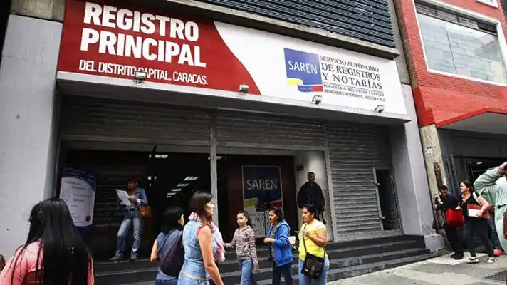 ¡CAPITALISMO SALVAJE! Chavistas disidentes fustigan la Ley de Registros y Notarías