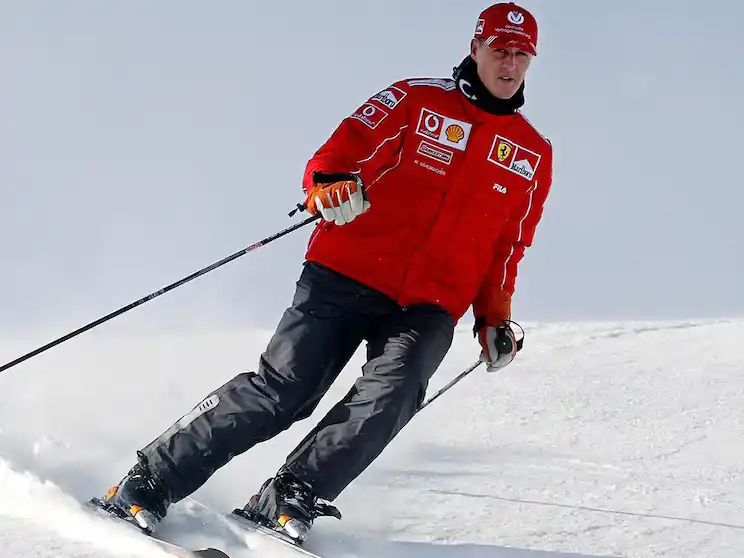 Michael Schumacher sorprende al viajar para conocer a su nieta recién nacida