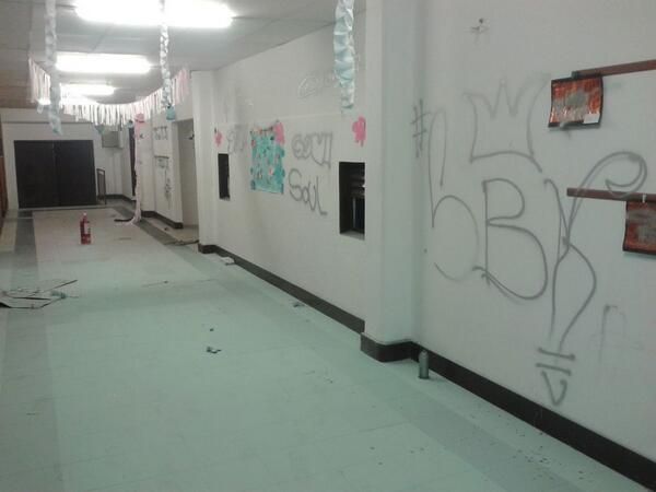 Suspendieron las clases por pintadas y destrozos en la escuela de Platense 