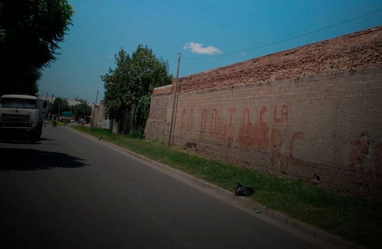 Ludueña a oscuras: vecinos denuncian el robo de luminarias