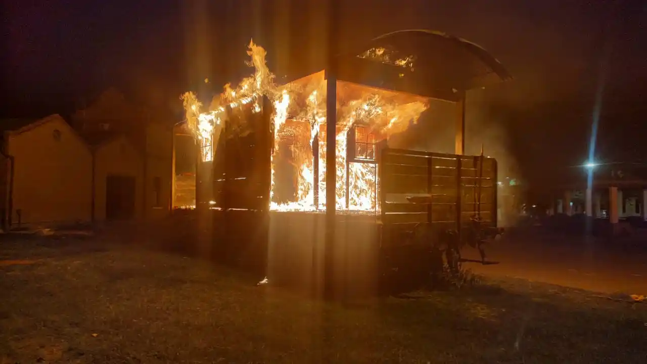 A la llegada de bomberos el incendio estaba generalizado.