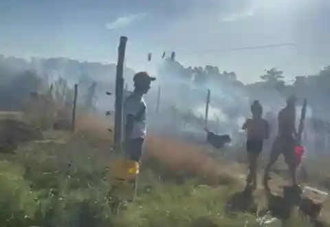 Un momento de preocupación se vivió en el lote ocupado de La Movediza durante la tarde del pasado viernes 7