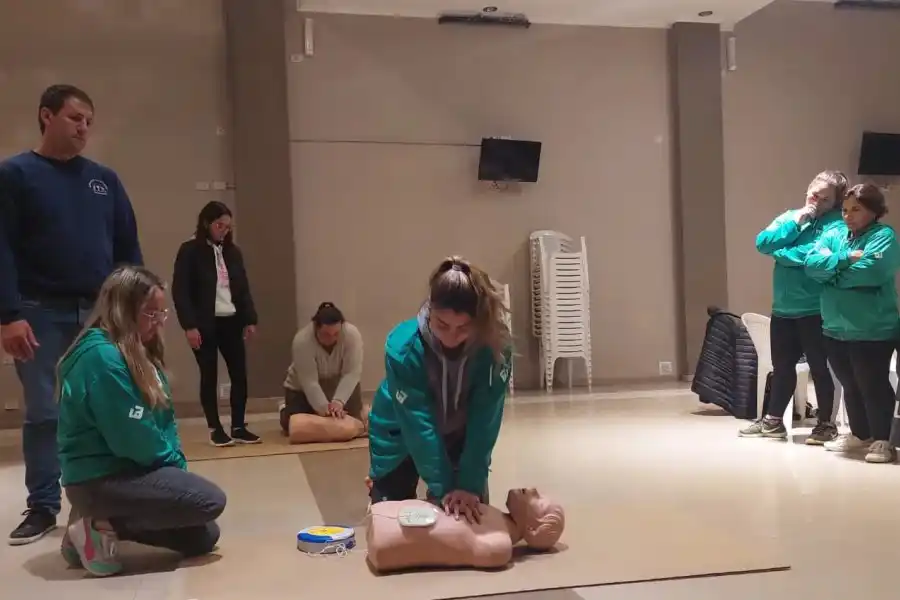 FNFI: se capacitaron en RCP y aprendieron cómo actuar en caso de emergencias