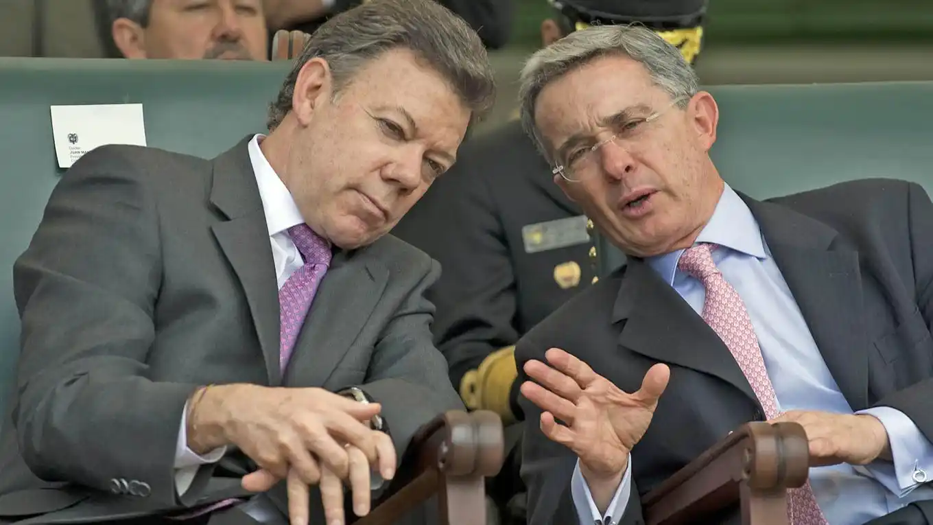 Santos y Uribe piensan en volver a negociar con las FARC