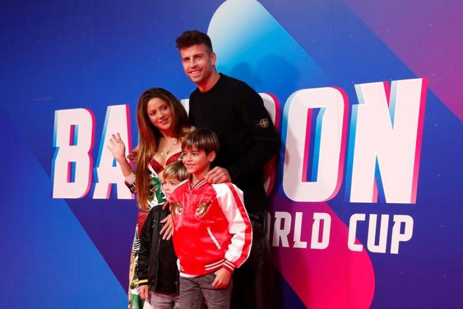 Shakira y Piqué junto a sus hijos, en octubre de 2021