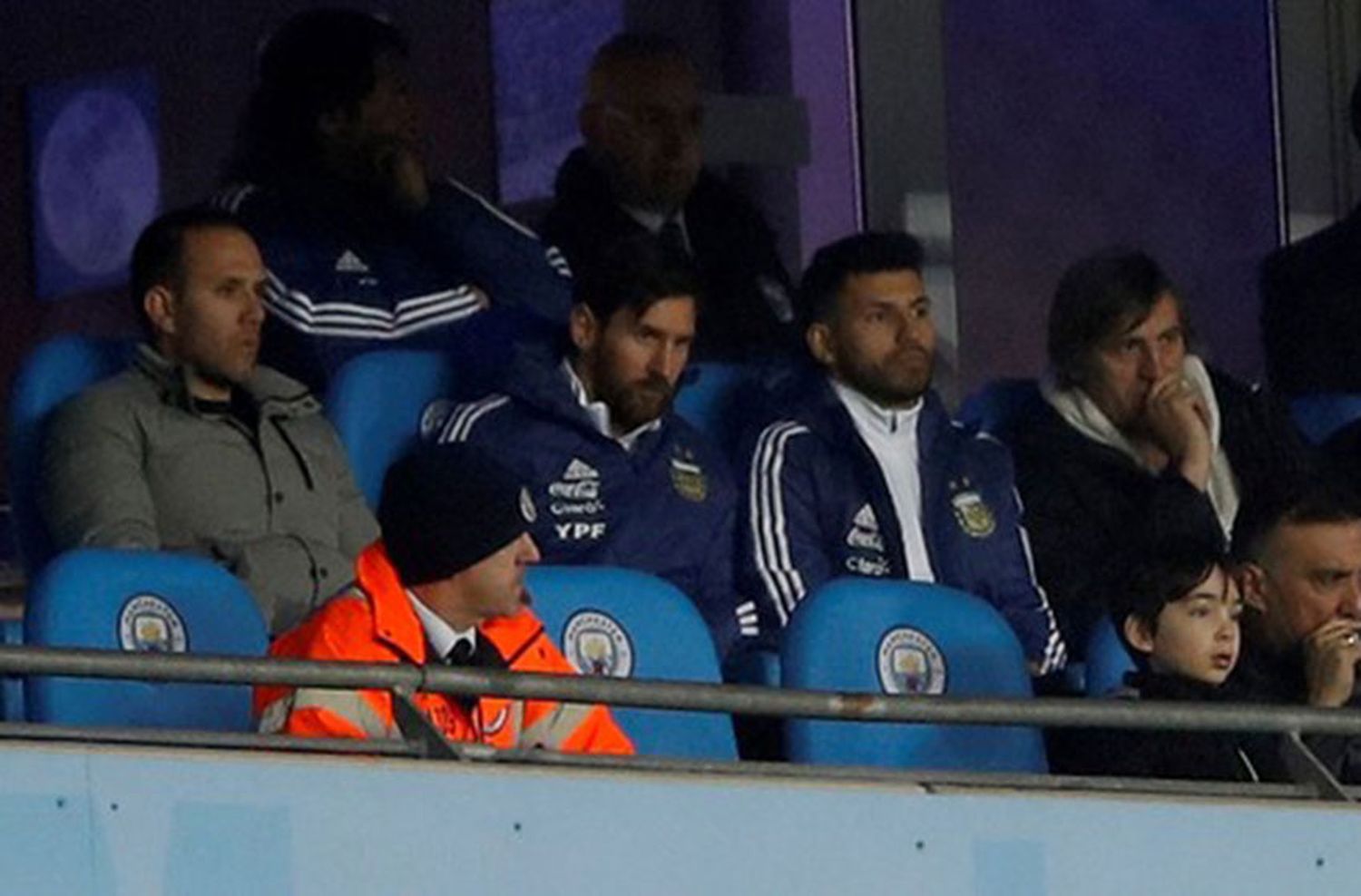 Messi, en la tribuna en Manchester, ¿en la cancha en Madrid?