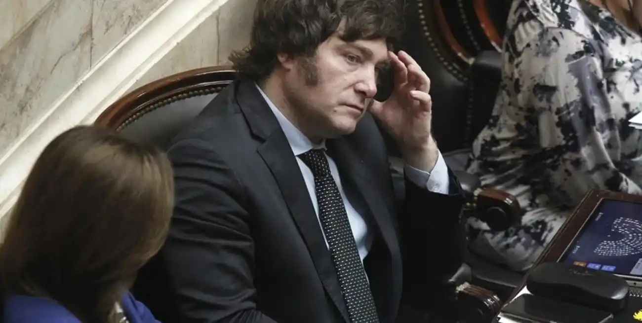 El fallo en lo contencioso administrativo establece que las causas laborales que frenaron el decreto seguirán en la justicia de trabajo, lo contrario a lo que pedía el gobierno nacional. por lo que se abren más posibilidades de que sea declarado inconstitucional.