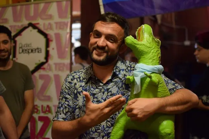 Leo Grosso se burló del arzobispo de La Plata tras sus polémicos dichos contra la comunidad gay