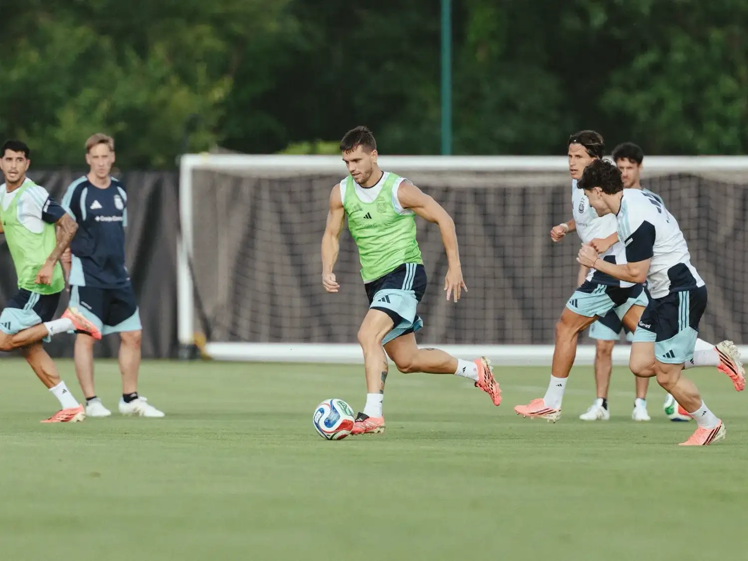 Siete jugadores podrían debutar en un Mundial con la Selección Argentina ante Jordania
