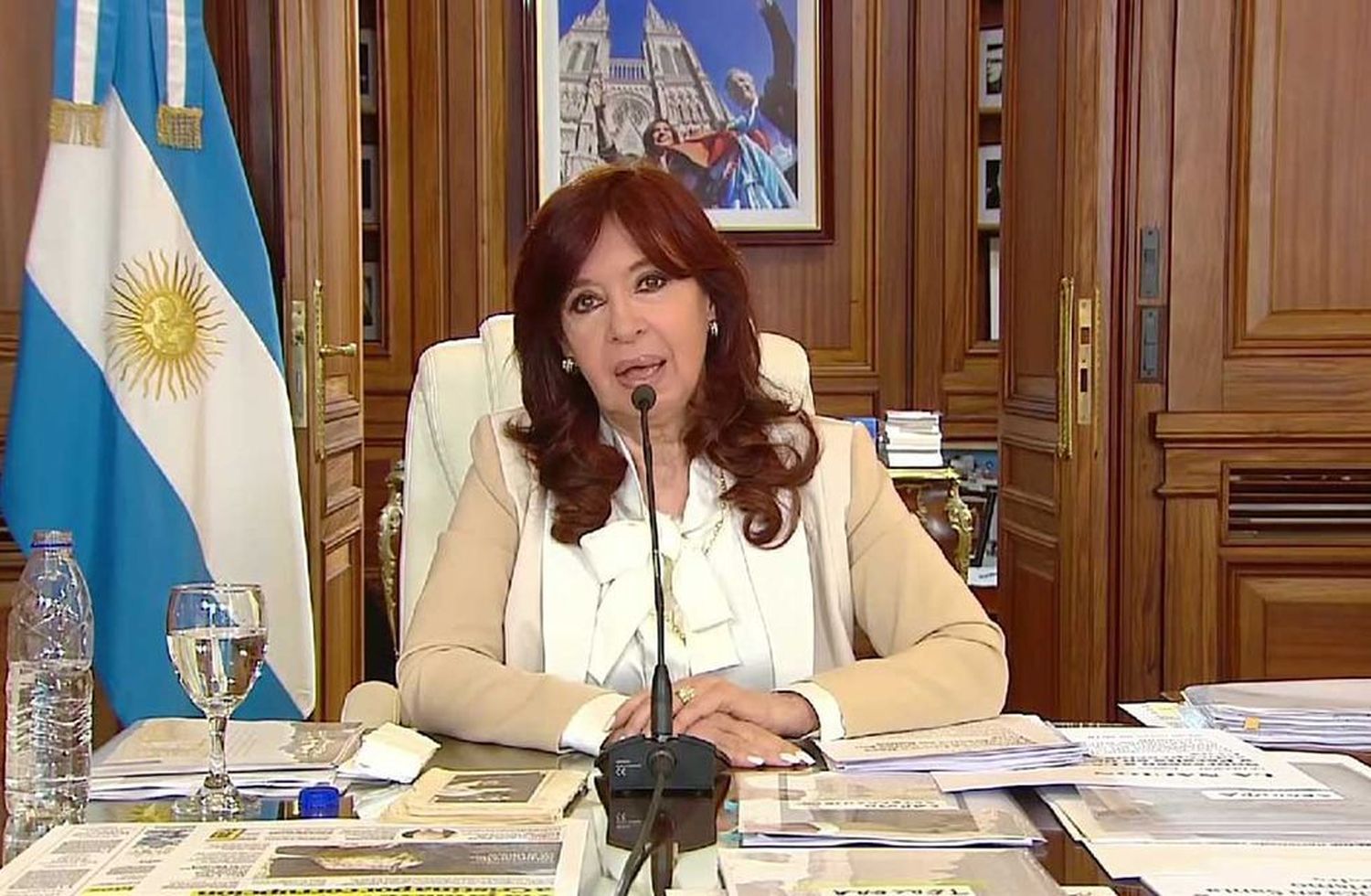 Cristina Kirchner apuntó contra Milei: "Están jugando con la mesa de los argentinos"