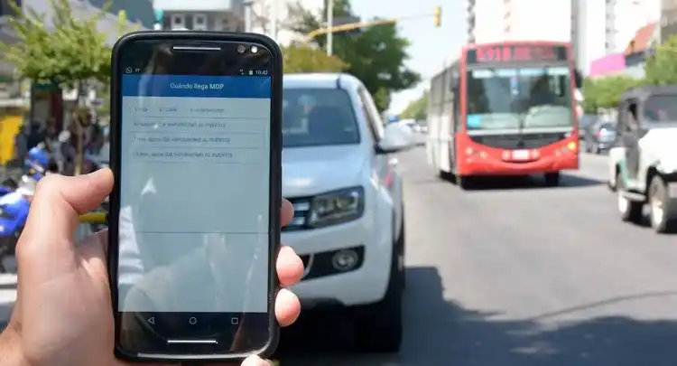 Prueban la aplicación que permitirá saber cuándo pasa el colectivo