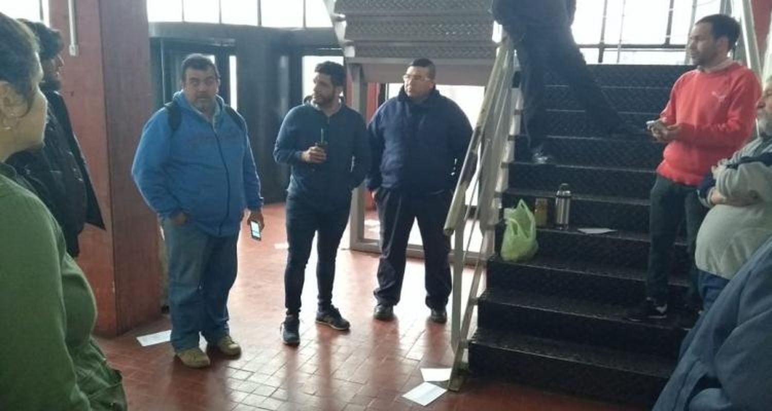 Con asambleas, trabajadores municipales piden adelantar la discusión salarial