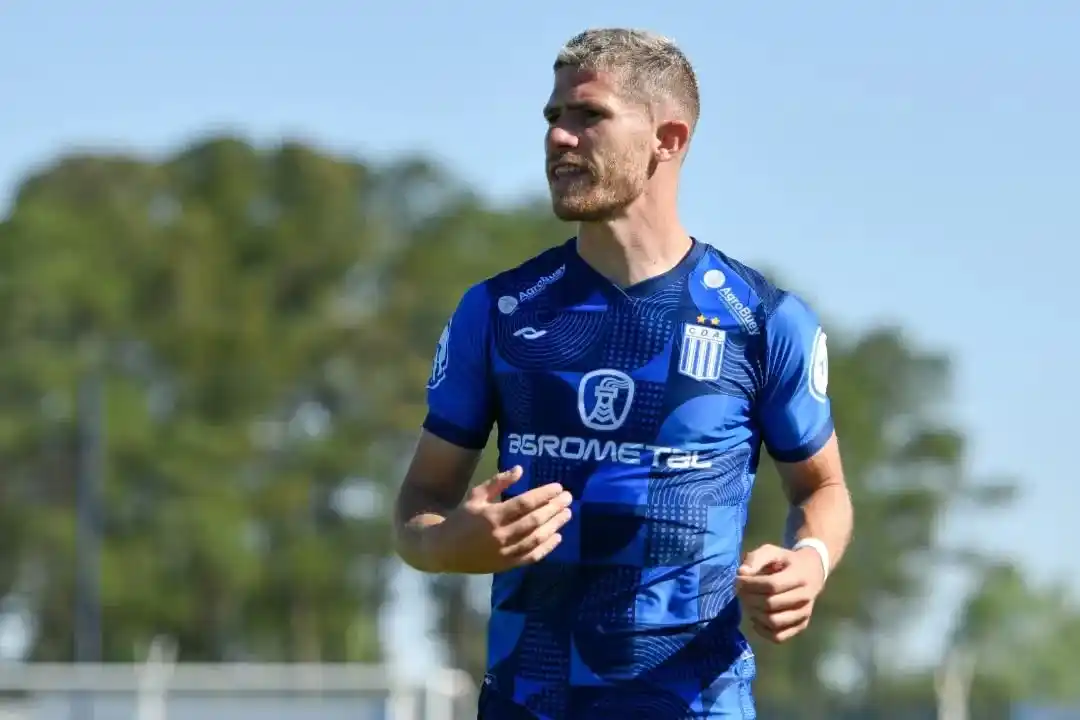 De jugar en Belgrano en la Liga de Baby Fútbol a marcar a Cavani, Merentiel y compañia.