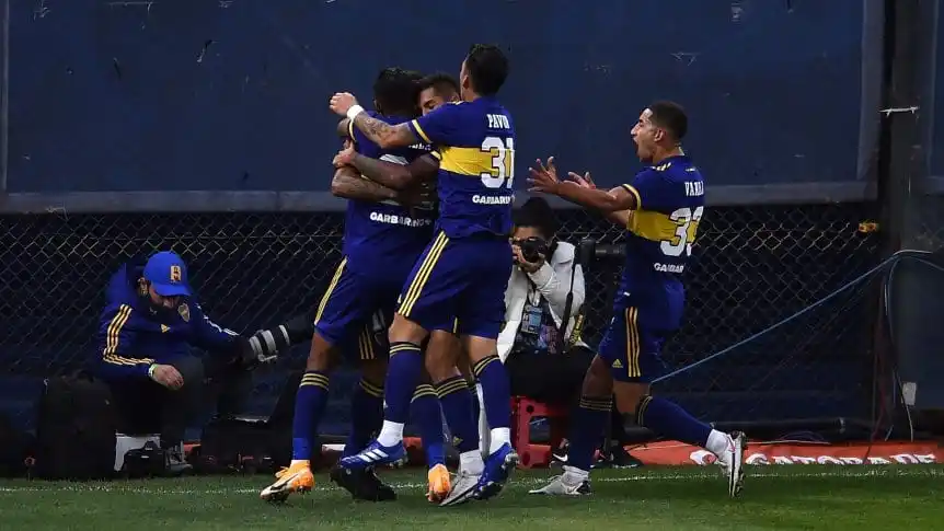 Boca va en busca del pase a octavos ante The Strongest de Bolivia