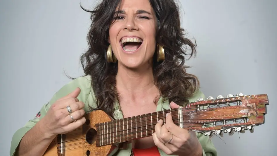 Florencia Cosentino representa a Mar del Plata en el Festival de la Canción Argentina 2022
