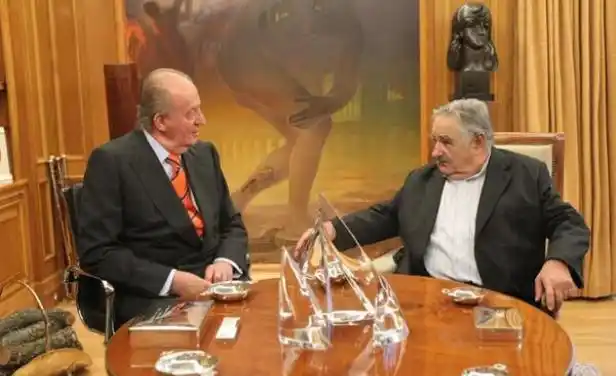 En una gira por España, Mujica llamó "atorrantes" a los uruguayos