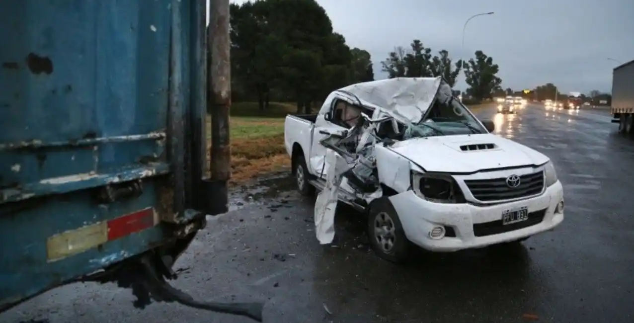 Accidente fatal en autopista Santa Fe-Rosario: un muerto y un herido