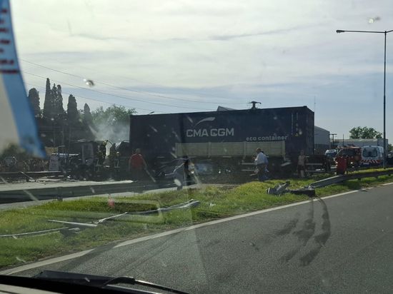Brutal choque e incendio de camiones en ruta 9, altura Campana: Hay al menos tres muertos