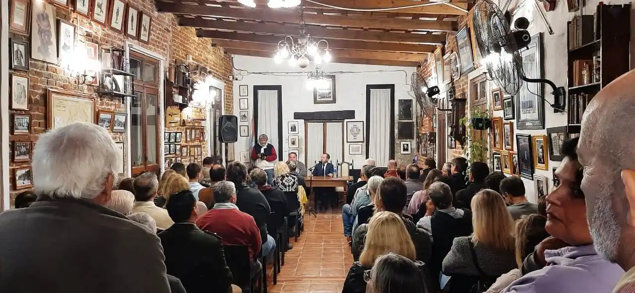 En una casa histórica de Oro Verde se habló de Urquiza