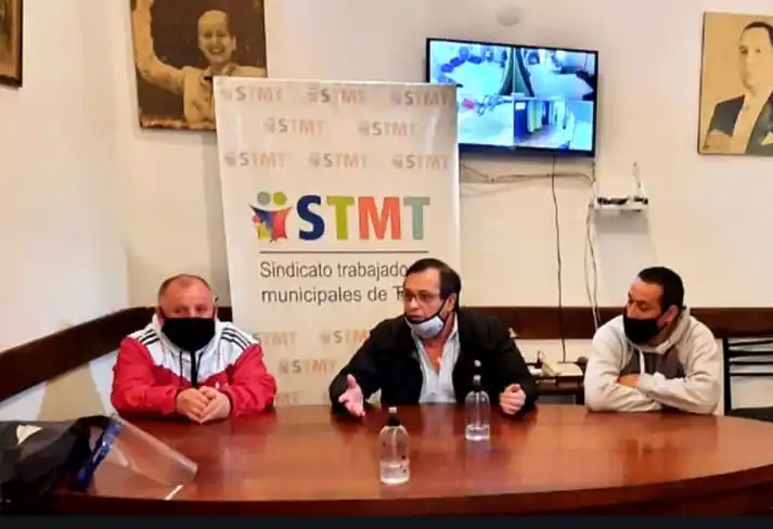 Trabajadores municipales de la Provincia piden prioridad en la vacunación contra el Covid: "Nunca nos tienen en cuenta"