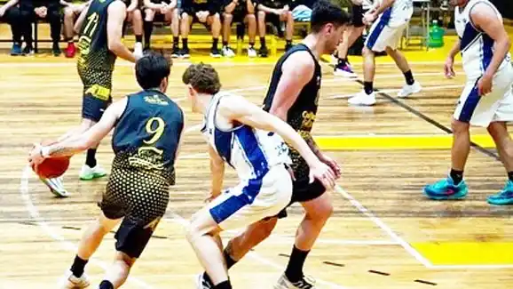 Ganaron Capuchinos y Estudiantes; Ferro cayó en Federación