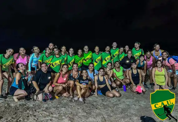 El Club Urquiza Presenta su Nueva Indumentaria de Hockey con un Gran Evento