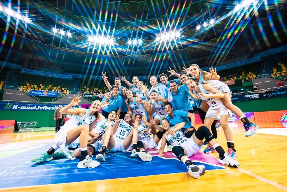 La Selección U16 Femenina, comandada por la venadense Paula Budini, clasificó al Mundial U17 que se jugará en Julio en México.