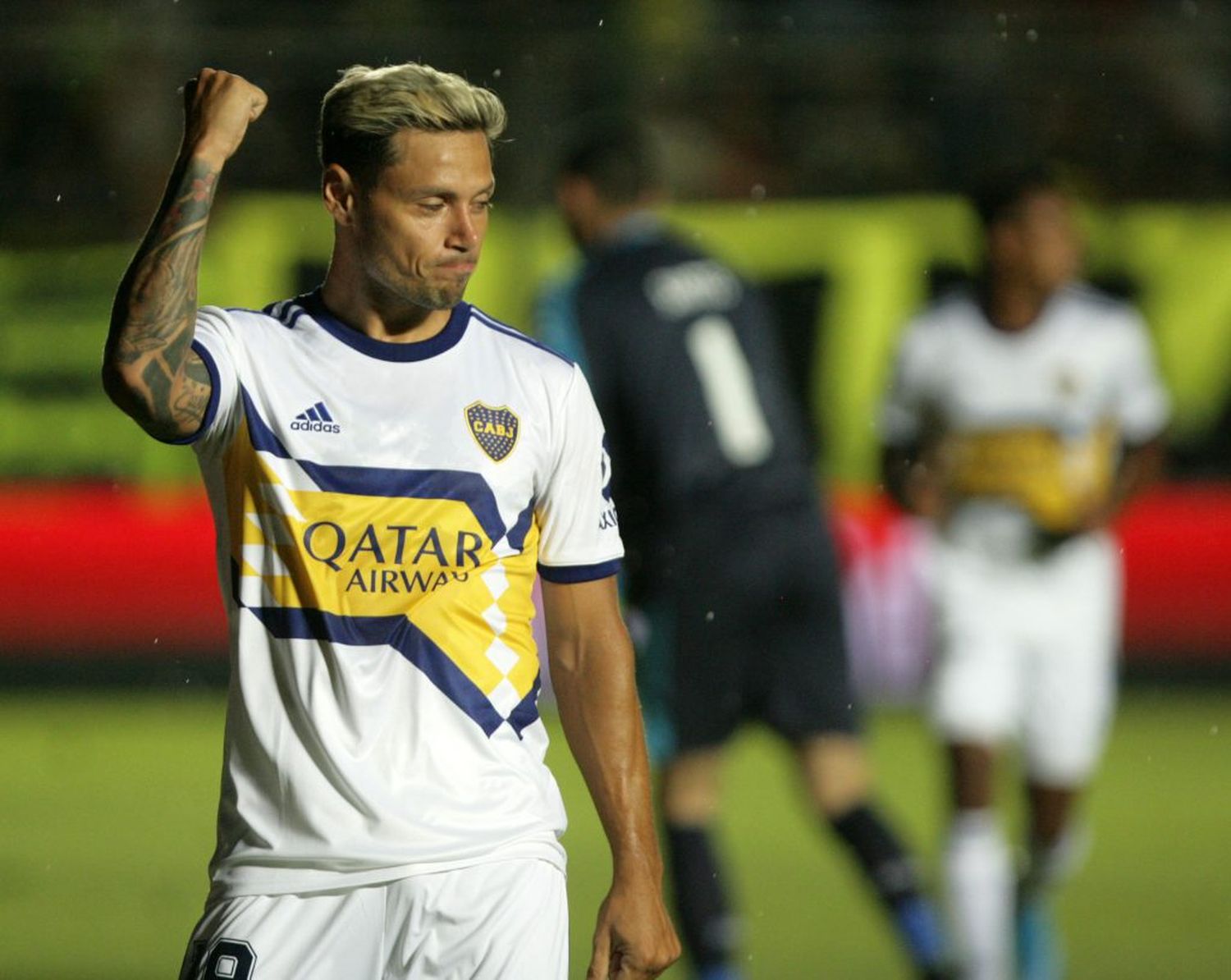 Zárate, con intenciones de continuar en Boca