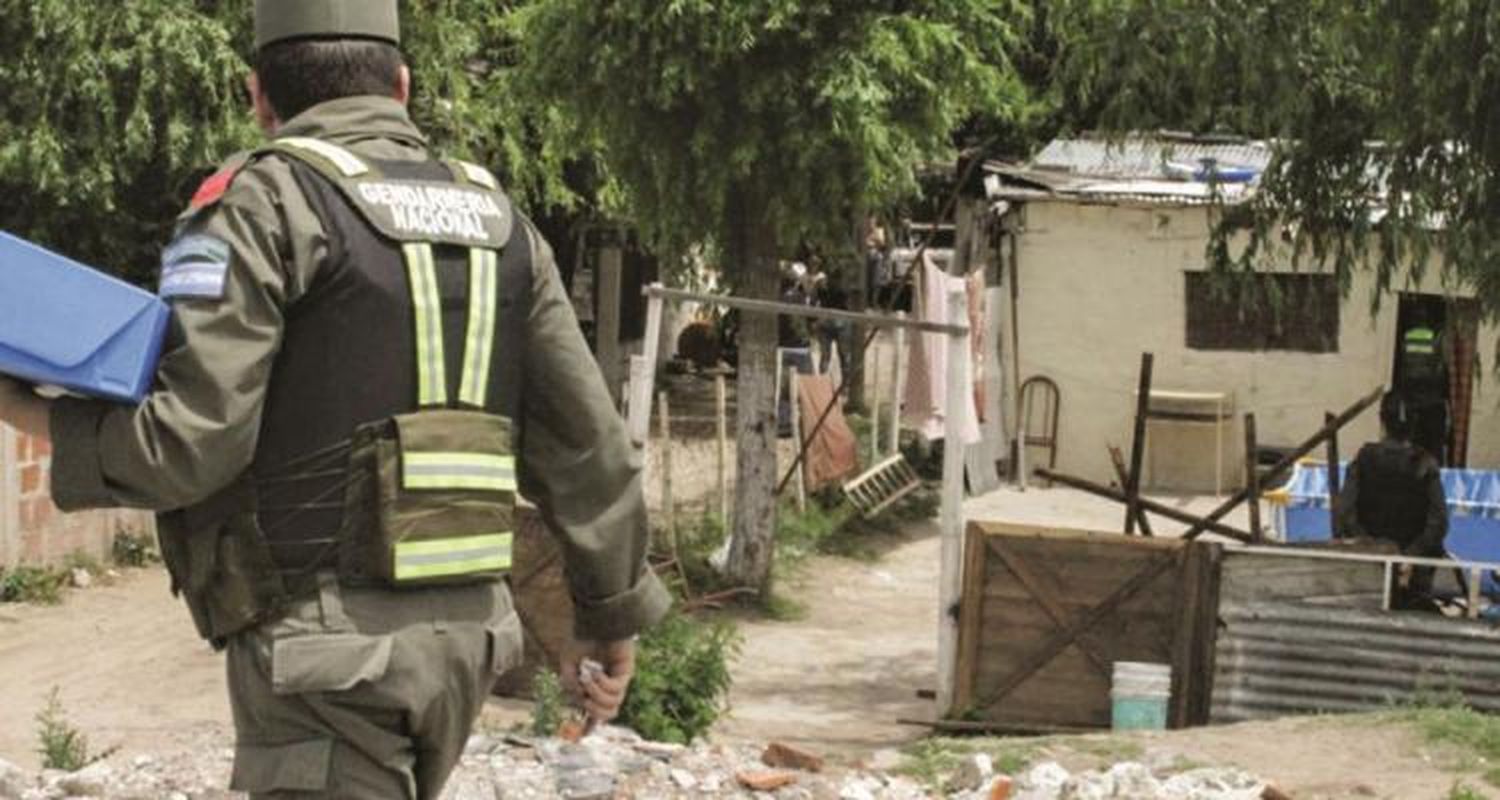 Peritajes favorecen a policías involucrados en un confuso tiroteo