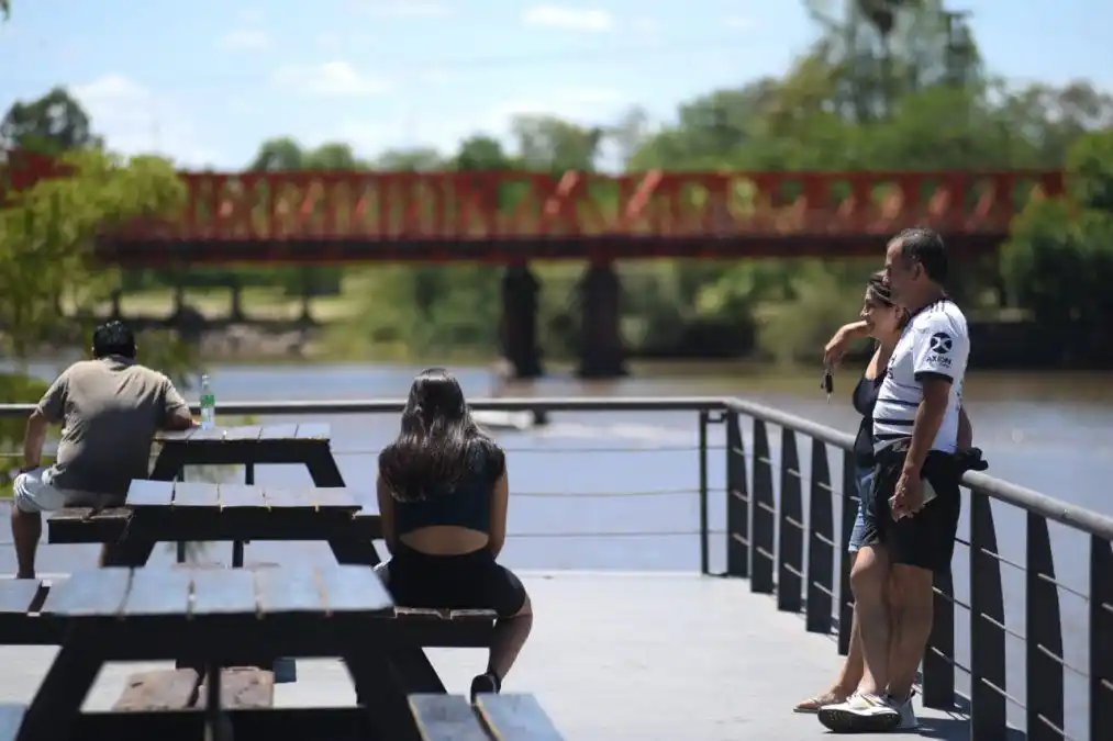 La CET cargó de nuevo contra la Secretaría de Turismo por la mala temporada