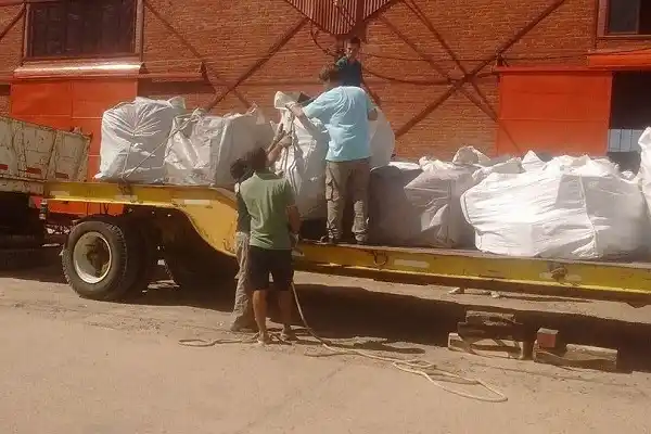 Entregaron 18 bolsones de televisores, monitores e impresoras para reciclar