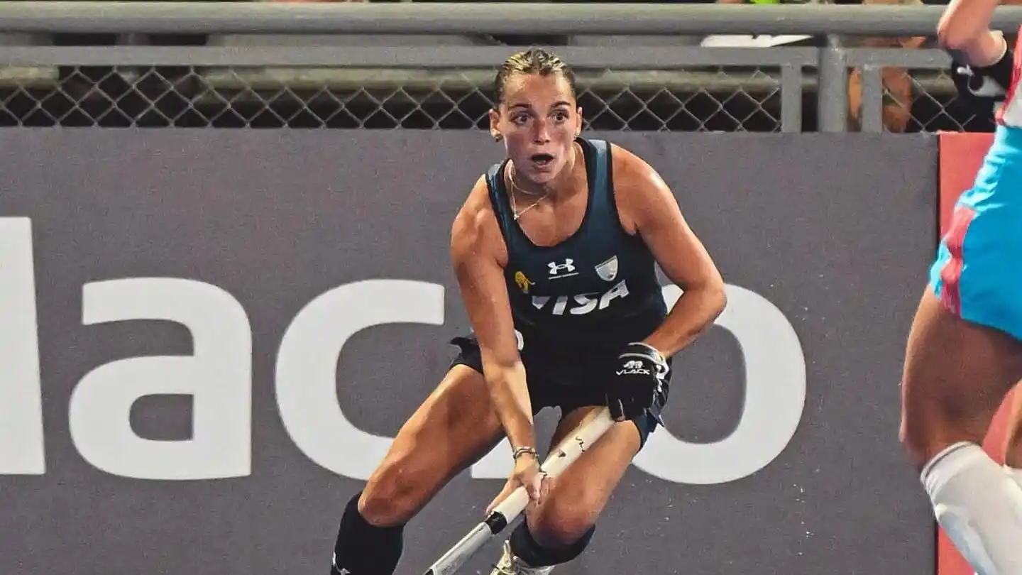 Brisa Bruggesser viaja a España con Las Leonas.