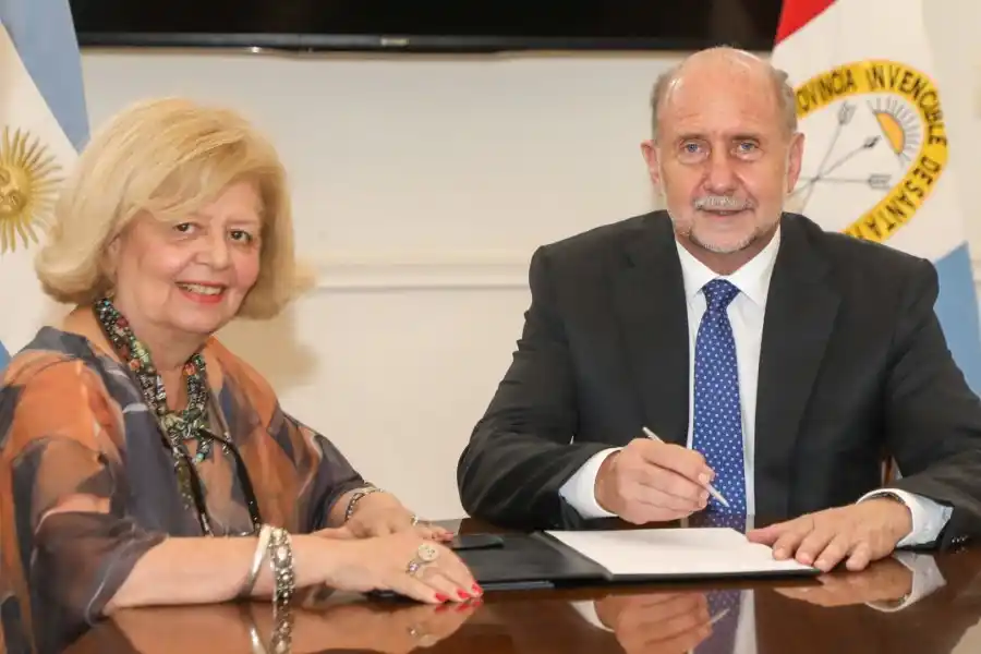 La Provincia regularizó la situación dominial del inmueble donde se encuentra la Casa de Gobierno